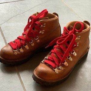 Danner Mountain Light Cascade Leather Hiking Boot (7)